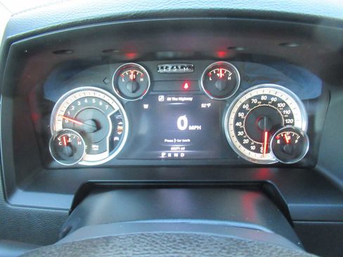 Used 2016 RAM 1500 Laramie w/ Convenience Group image 29