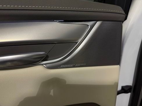 Used 2022 Cadillac XT5 Premium Luxury w/ LPO, Floor Liner Package image 25