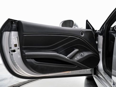 Used 2016 Ferrari California T image 68