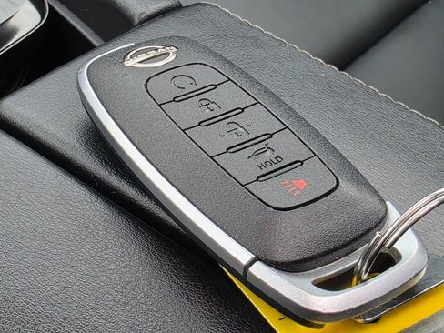 Used 2023 Nissan Rogue SV w/ SV Premium B Package image 31