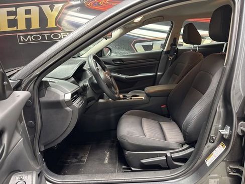 Used 2023 Nissan Altima 2.5 S FWD image 4