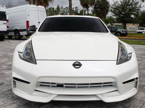 Used 2016 Nissan 370Z Coupe RWD image 2
