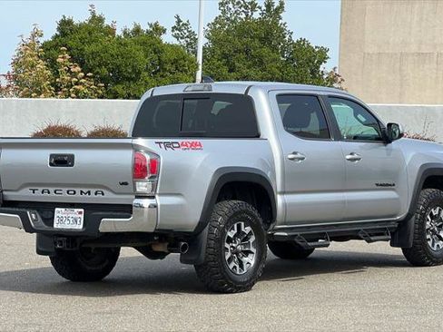 Certified 2022 Toyota Tacoma TRD Off-Road w/ Black Out Package (TMS) image 2