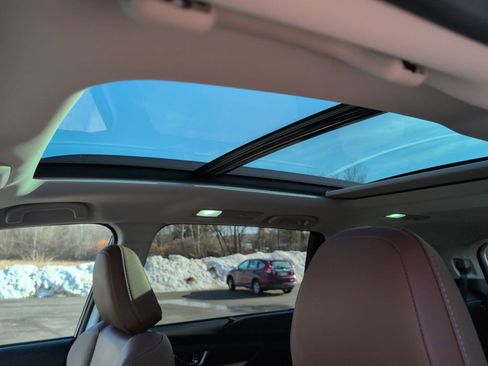 Certified 2022 Subaru Ascent Touring image 19