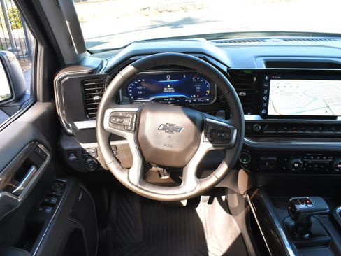 Used 2025 Chevrolet Silverado 1500 RST AWD/4WD image 14