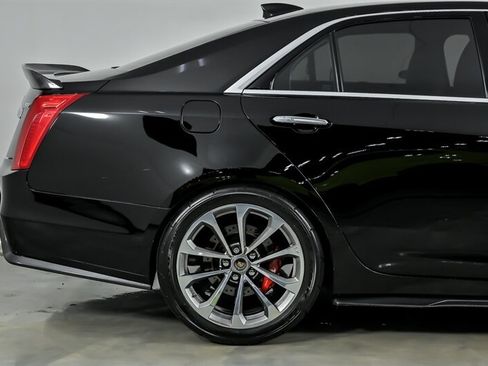 Used 2016 Cadillac CTS V w/ Luxury Package RWD image 13