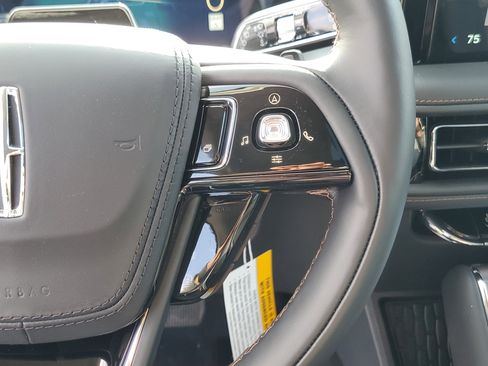 New 2026 Lincoln Aviator Premiere image 17