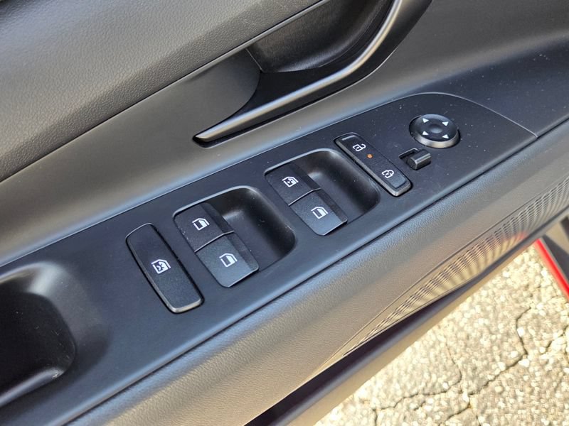 Used 2025 Hyundai Elantra N FWD image 21