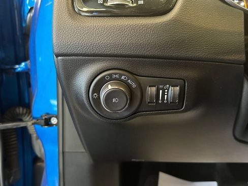Used 2021 Jeep Compass Latitude AWD/4WD image 18