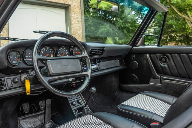 Used 1988 Porsche 911 Carrera RWD image 45