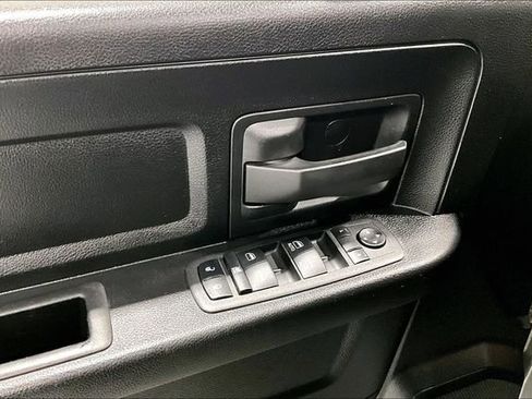 Used 2022 RAM 1500 Express w/ Ceramic Grey Express Package AWD/4WD image 38