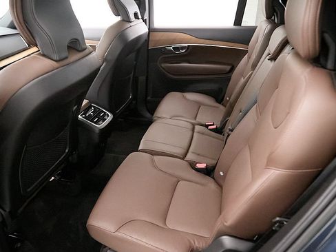 Certified 2023 Volvo XC90 B6 Plus w/ Protection Package Premier AWD/4WD image 17