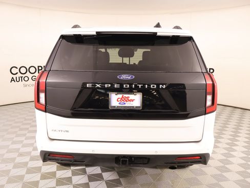 Used 2025 Ford Expedition Active AWD/4WD image 24
