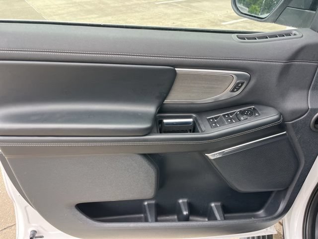Used 2025 Ford Expedition Platinum AWD/4WD image 17