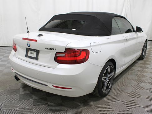 Used 2017 BMW 230i Convertible image 31