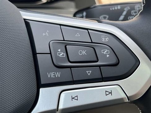 New 2026 Volkswagen Atlas SE FWD image 17