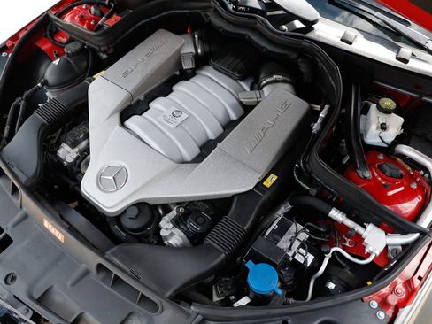 Used 2015 Mercedes-Benz C 63 AMG Coupe image 56