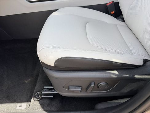 Used 2026 Kia Sportage EX FWD image 20