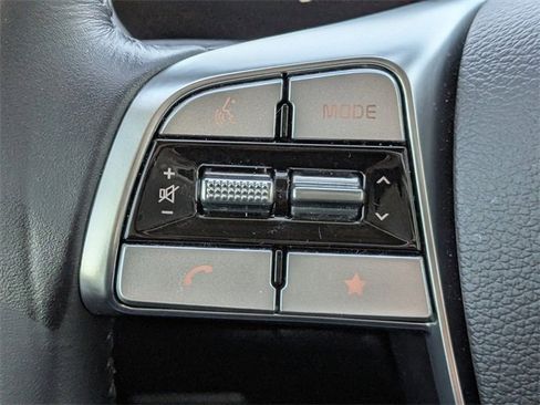 Used 2025 Kia Telluride LX image 24