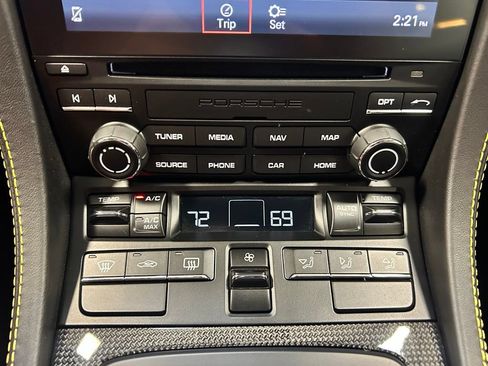 Certified 2022 Porsche 718 Cayman GT4 RWD image 20