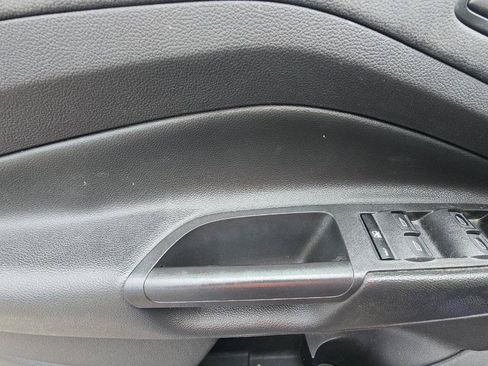Used 2016 Ford Escape S FWD image 9