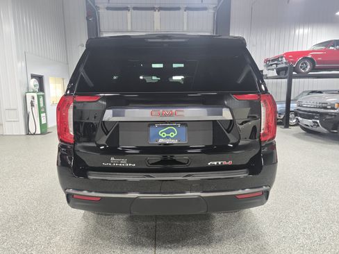 Certified 2024 GMC Yukon AT4 w/ AT4 Premium Package AWD/4WD image 4