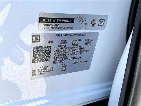 New 2026 Cadillac Escalade IQL Luxury w/ LPO, Floor Liner Package AWD/4WD image 19