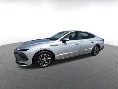Used 2026 Hyundai Sonata Blue FWD image 8