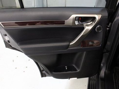 Used 2018 Lexus GX 460 Luxury AWD/4WD image 42