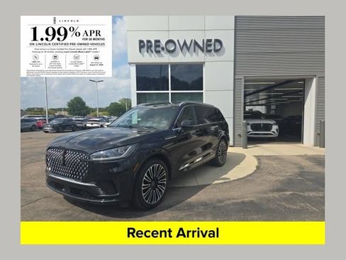 Used 2025 Lincoln Aviator Black Label AWD/4WD image 1