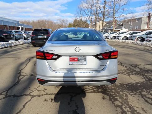 Used 2023 Nissan Altima 2.5 SV image 5