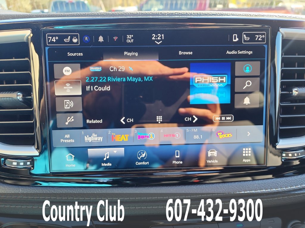 New 2027 Chrysler Pacifica Select AWD/4WD image 17