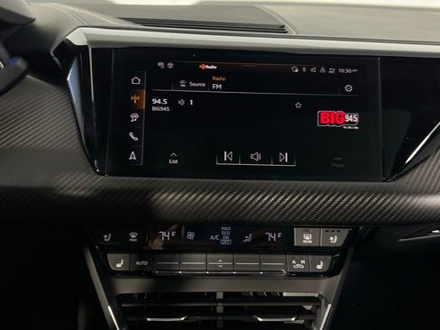 Used 2024 Audi e-tron GT Premium Plus image 21