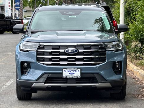 New 2026 Ford Explorer Active AWD/4WD image 3