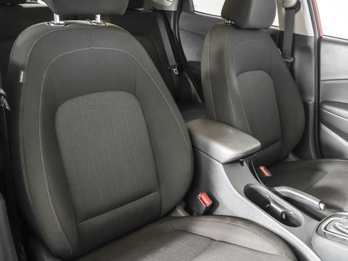 Used 2022 Hyundai Kona SEL FWD image 43