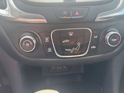 Certified 2022 Chevrolet Equinox LT AWD/4WD image 19