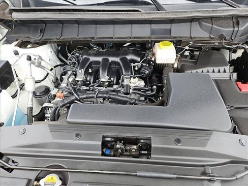 Used 2025 Nissan Pathfinder Platinum AWD/4WD image 29