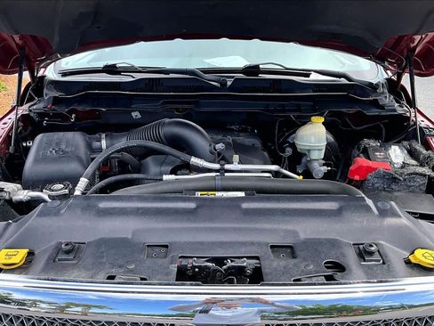 Used 2015 RAM 1500 Limited RWD image 32