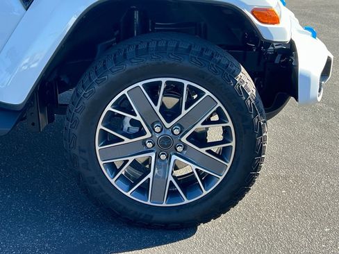 Used 2024 Jeep Wrangler High Altitude image 12