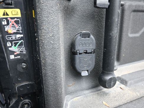 Used 2024 GMC Sierra 2500 Denali w/ Denali Reserve Package image 20