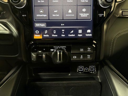 Used 2024 RAM 2500 Limited image 27