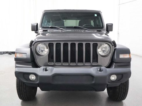Used 2018 Jeep Wrangler Unlimited Sport S AWD/4WD image 14