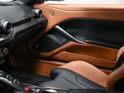 Used 2015 Ferrari F12 Berlinetta image 33