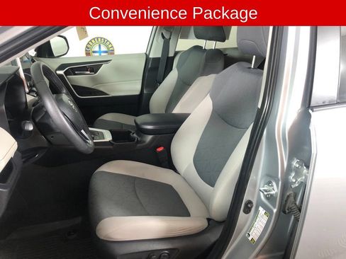 Used 2023 Toyota RAV4 XLE w/ Convenience Package AWD/4WD image 11