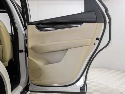 Used 2017 Cadillac XT5 FWD w/ LPO, Wheel Lock Package image 48