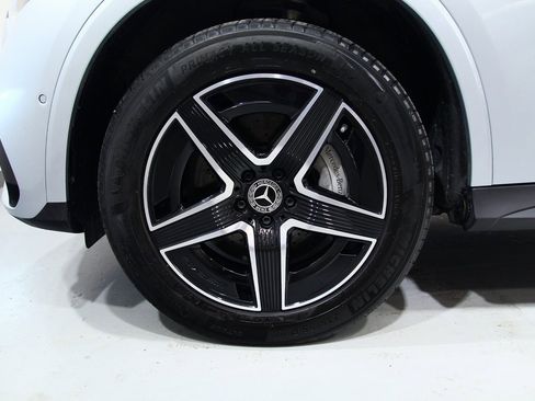 Certified 2025 Mercedes-Benz GLC 300 4MATIC image 16