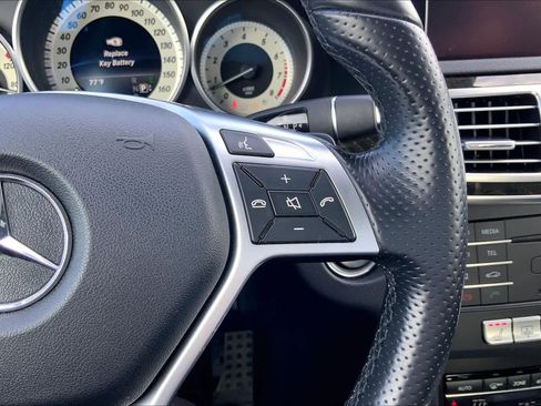 Used 2016 Mercedes-Benz E 350 4MATIC Sedan image 24