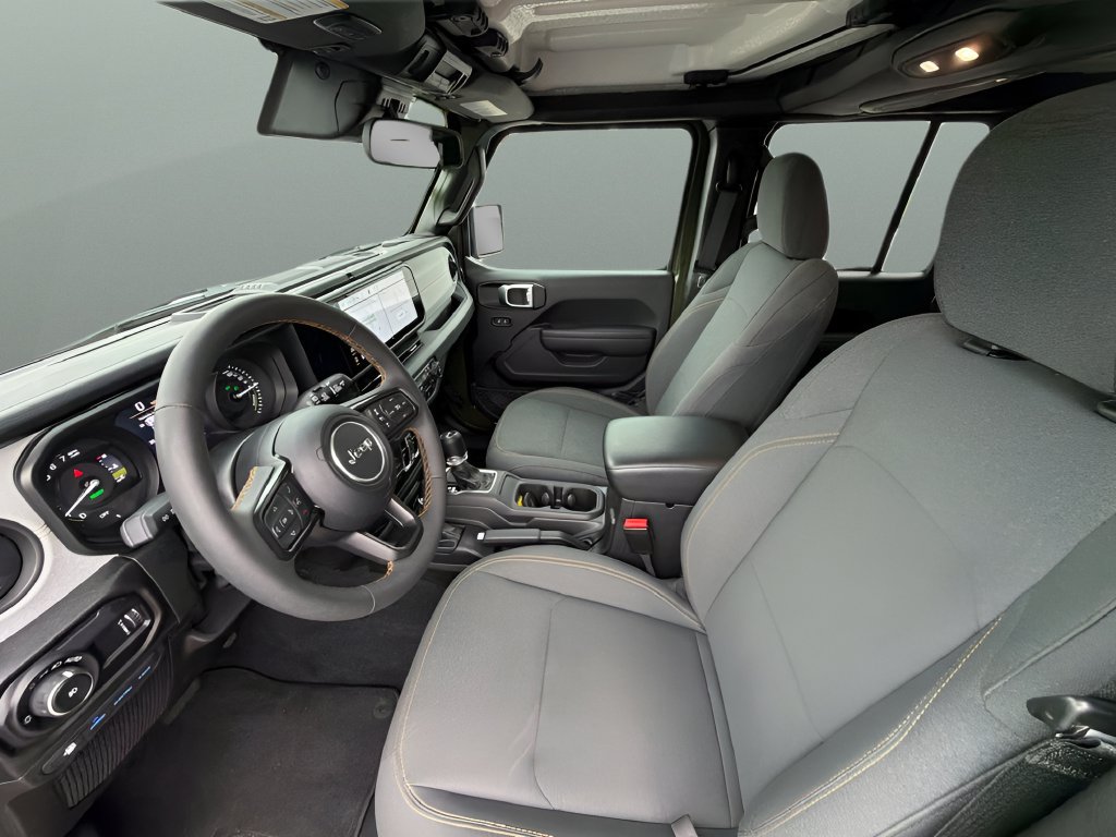 Used 2024 Jeep Wrangler Unlimited w/ Convenience Group AWD/4WD image 9