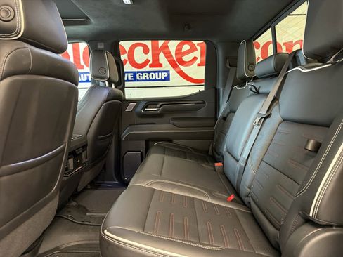 Used 2023 GMC Sierra 1500 AT4X image 21