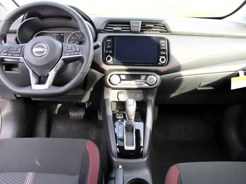 New 2025 Nissan Versa SR w/ Trunk Package image 8